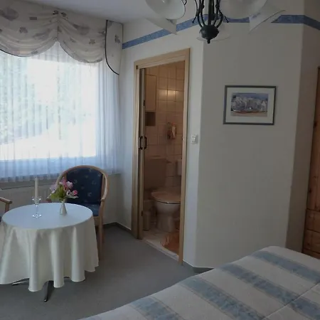 בית הארחה Rheingold Garni